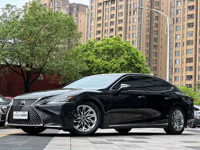 Lexus LS 2019
