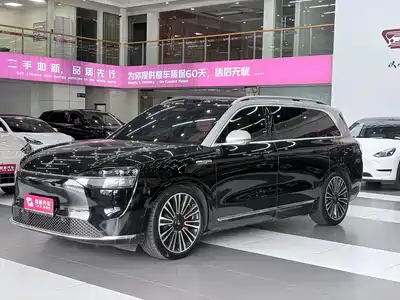 AITO Wenjie M9 2023