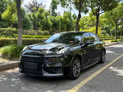 Lynk & Co 03 2022