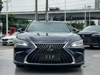 Lexus ES 2021