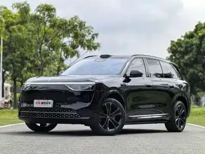 AITO Wenjie M8 2025