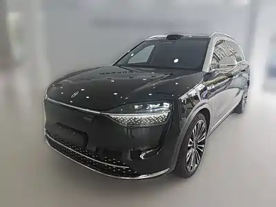 AITO Wenjie M9 2025