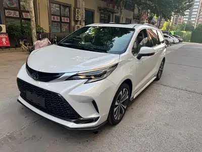 Toyota Granvia 2023