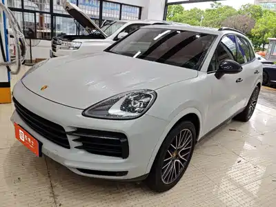 Porsche Cayenne 2022