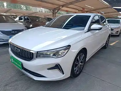 Geely Emgrand 2021