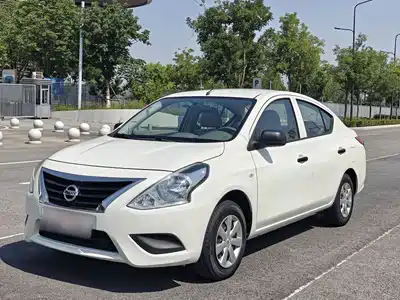 Nissan Sunny 2014