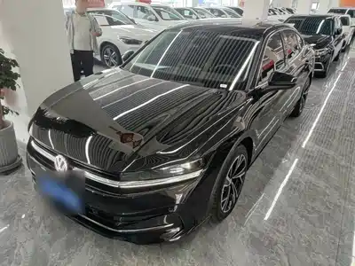 Volkswagen Magotan 2025