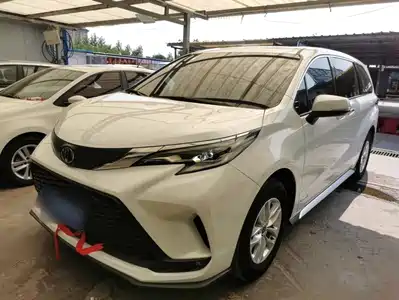 Toyota Granvia 2023