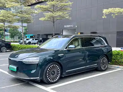 AITO Wenjie M9 2025