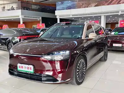 AITO Wenjie M9 2025