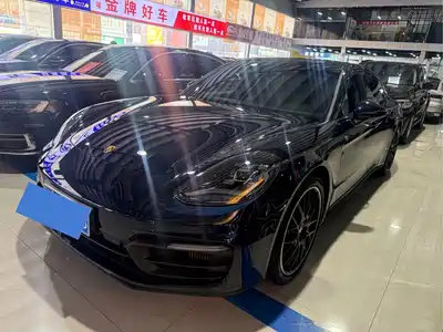 Porsche Panamera 2023