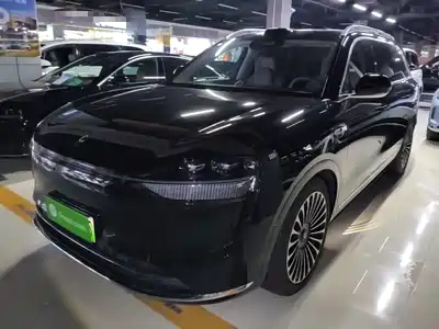AITO Wenjie M9 2025