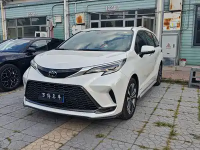 Toyota Granvia 2024