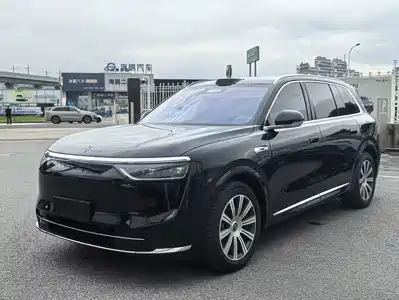 AITO Wenjie M8 2025