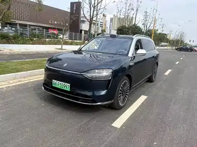 AITO Wenjie M9 2025