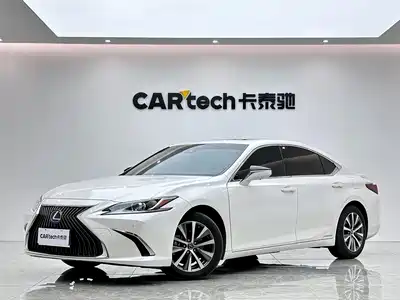Lexus ES 2021