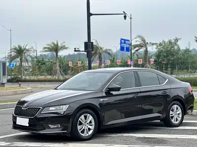 Škoda Superb 2015