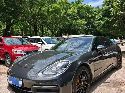 Porsche Panamera 2021