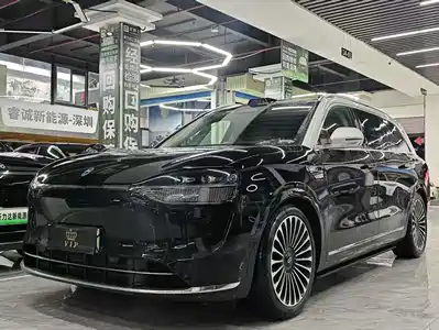 AITO Wenjie M9 2025
