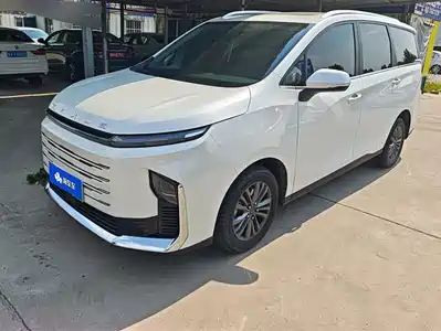 SAIC Maxus G50 PHEV 2025