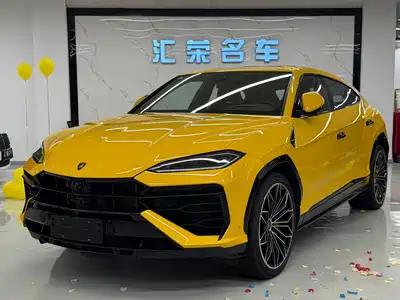 Lamborghini Urus SE 2026
