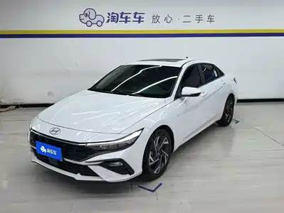 Hyundai Elantra 2025