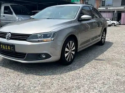 Volkswagen Sagitar 2013