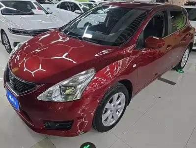 Nissan Tiida 2014