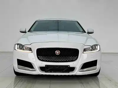 Jaguar XF 2016