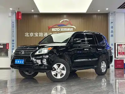 Lexus LX 2014