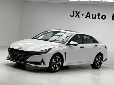 Hyundai Elantra 2022