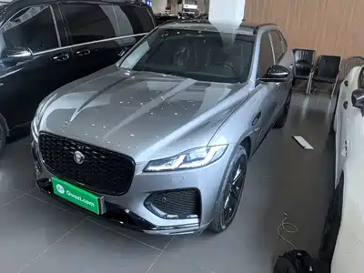 Jaguar F-PACE 2024