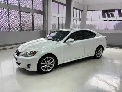 Lexus IS 2011