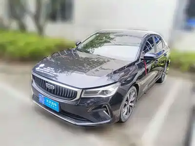 Geely Emgrand 2022
