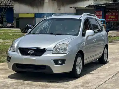 Kia Carens 2011