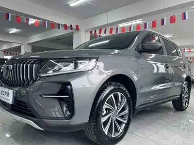 Geely Emgrand X6 2022