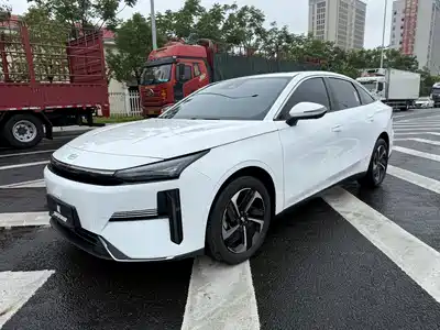 Geely Galaxy L6 2025