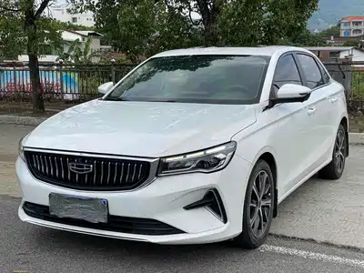 Geely Emgrand 2022