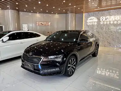 Škoda Superb 2025