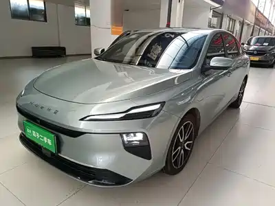 Roewe D6 2025