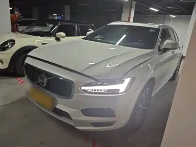 Volvo V90 2021