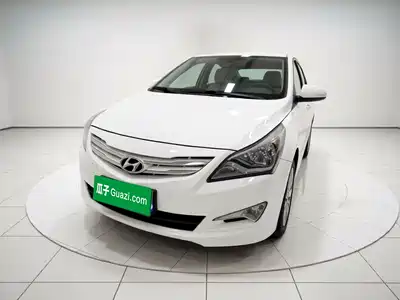 Hyundai Reina 2015