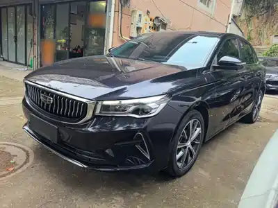 Geely Emgrand 2023