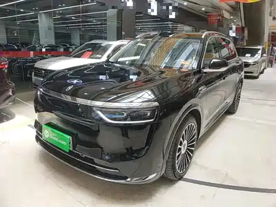 AITO Wenjie M8 2025