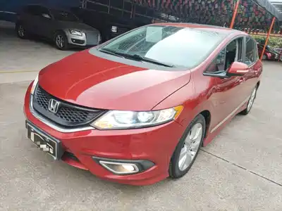 Honda Jade 2015