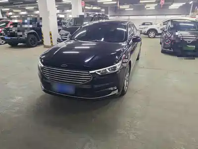 Ford Taurus 2021