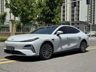 Geely Galaxy Xingyao 8 2025