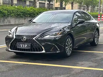 Lexus ES 2022