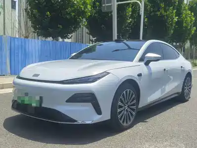 Geely Galaxy Xingyao 8 2025