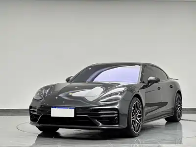 Porsche Panamera 2021